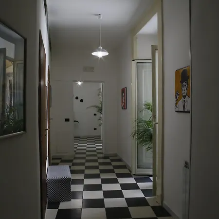 Mb Intera Casa Nápoly